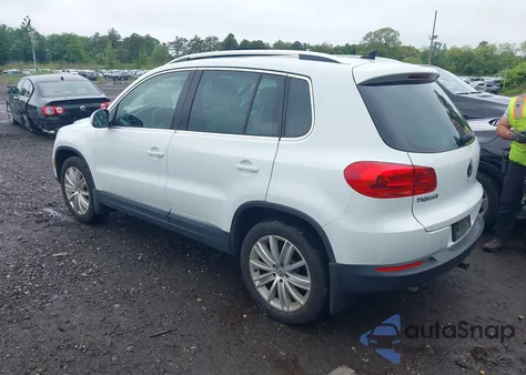 2015 Volkswagen Tiguan Sel z USA, uszkodzony, nr VIN WVGBV7AX0FW519212